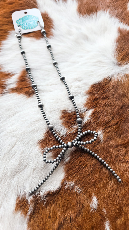 Navajo Pearl Bow Necklace