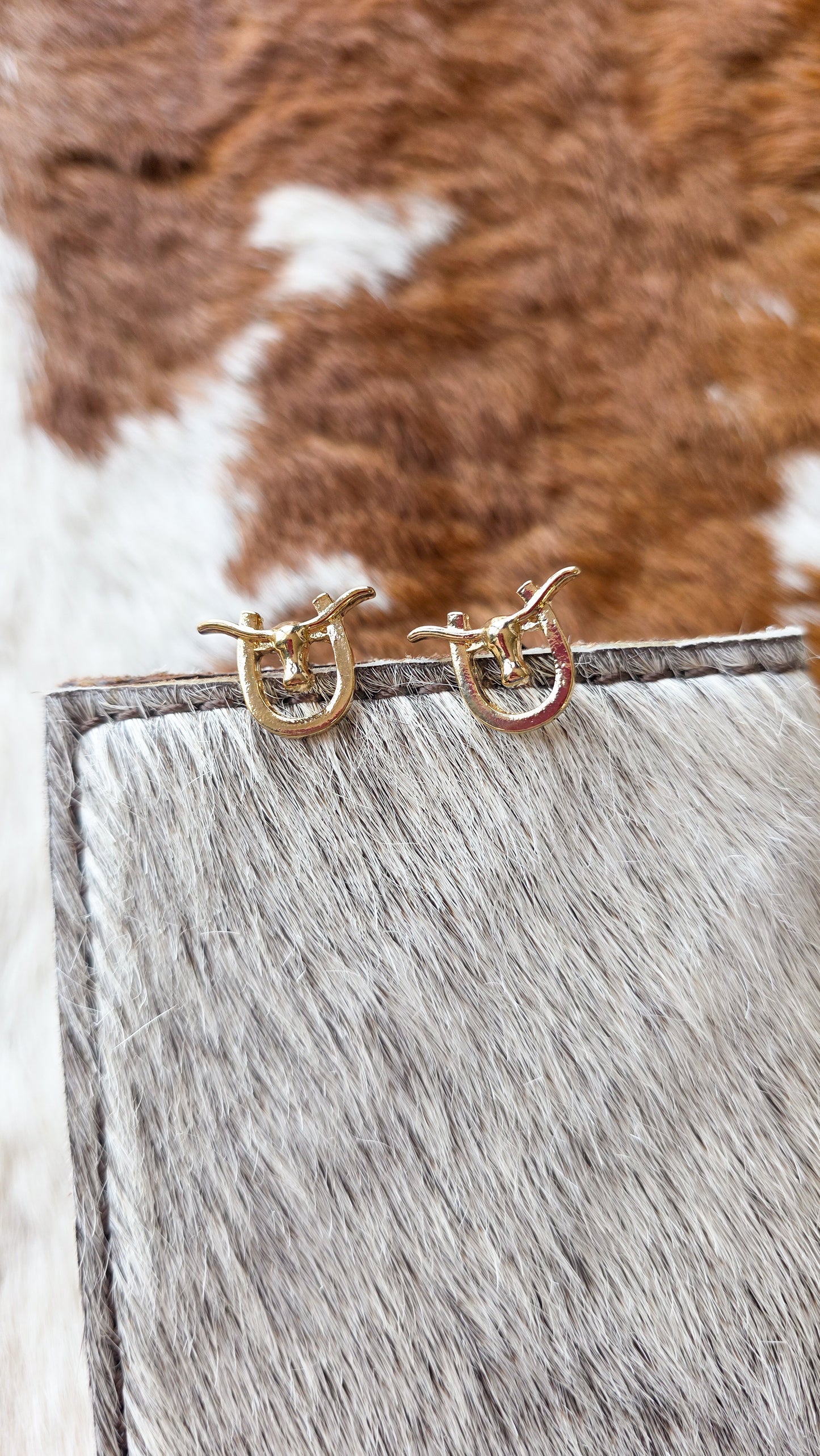Gold Horse Shoe Earrings