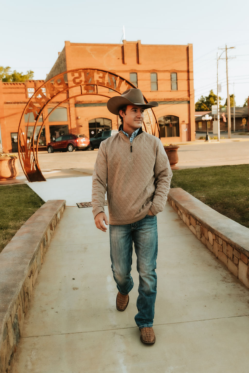 Quilted 1/4 Zip Pullover - Taupe