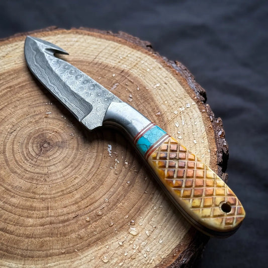 Waffle Cut Gut Hook Knife