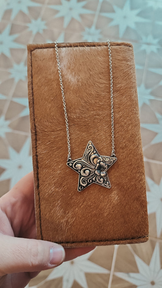 Floral Star Necklace - Silver