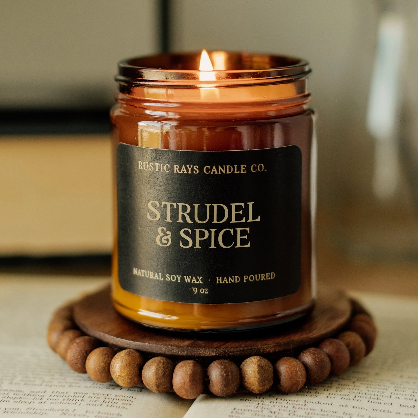 Strudel & Spice Candle- 9 oz