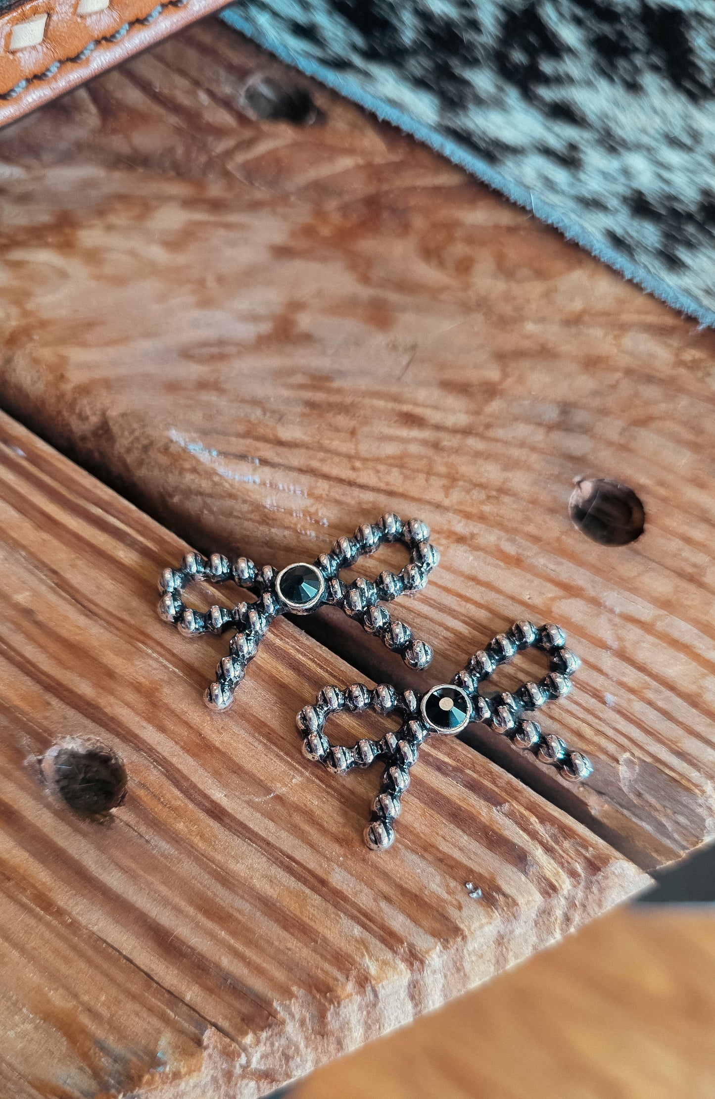 Bow Earrings- Black