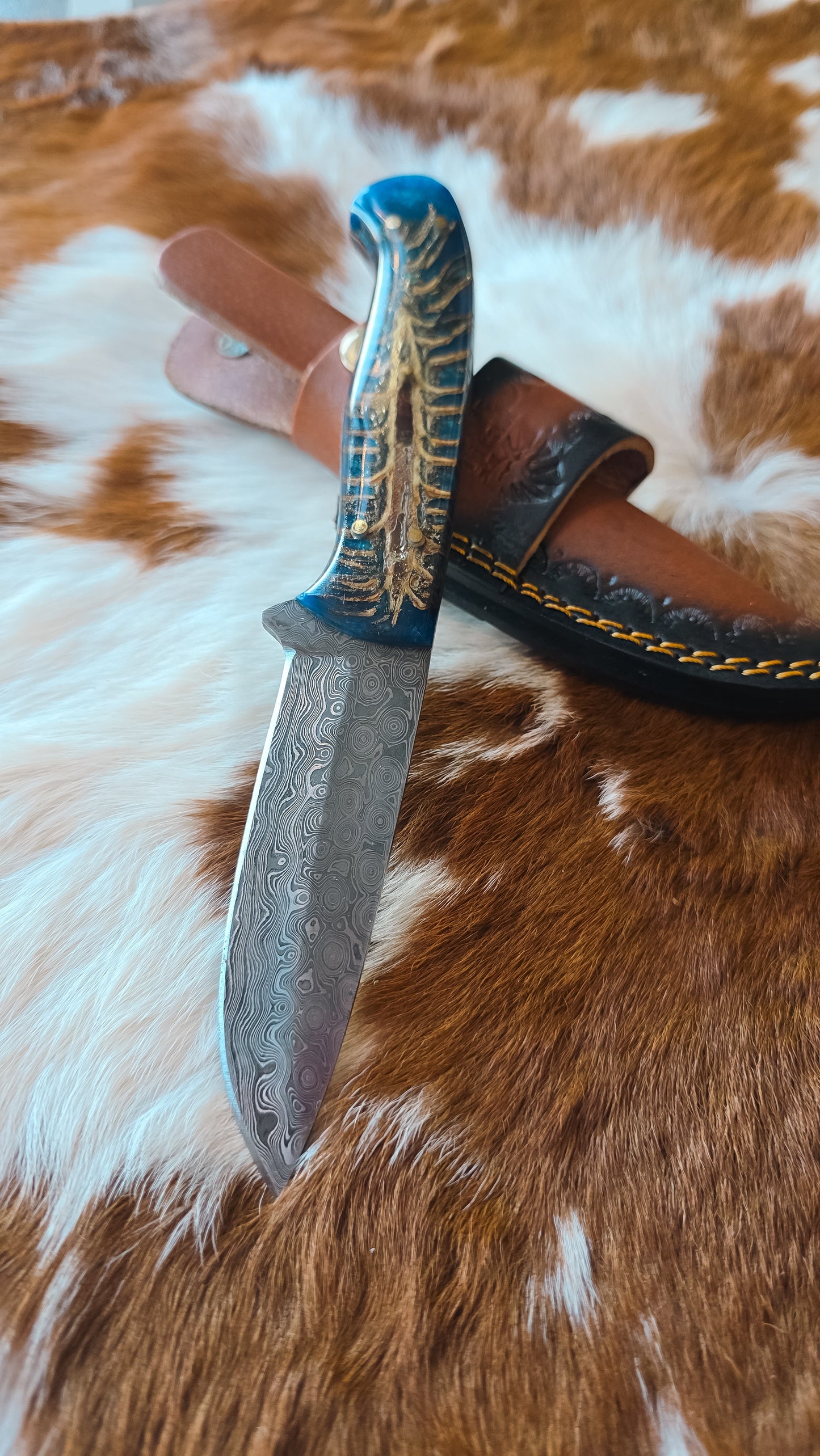 Blue Pine Cone Knife